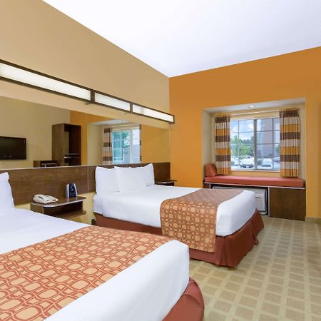 Microtel Inn & Suites By Wyndham University Medical Park Грийнвил Екстериор снимка