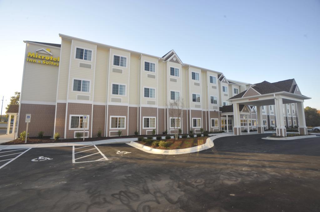 Microtel Inn & Suites By Wyndham University Medical Park Грийнвил Екстериор снимка